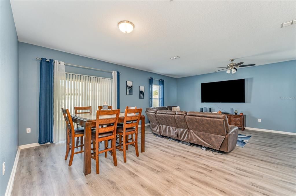 Active With Contract: $270,000 (4 beds, 2 baths, 1929 Square Feet)