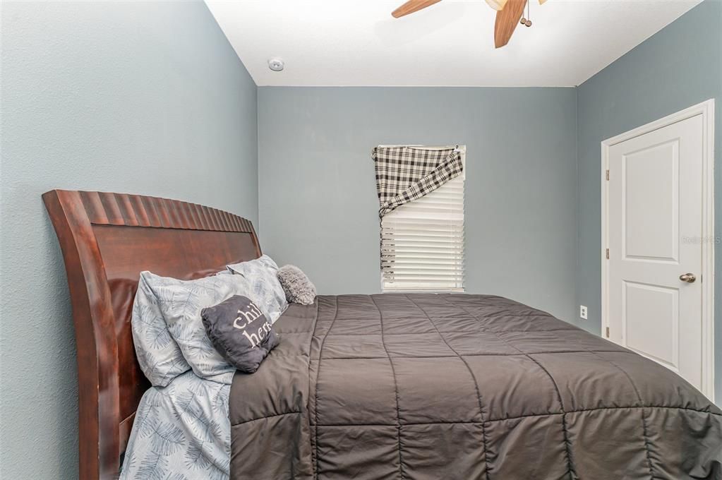 Active With Contract: $270,000 (4 beds, 2 baths, 1929 Square Feet)