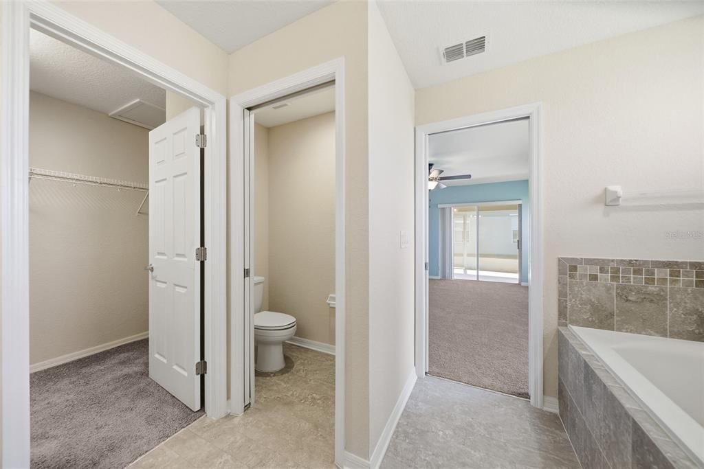 Active With Contract: $360,000 (4 beds, 2 baths, 1722 Square Feet)