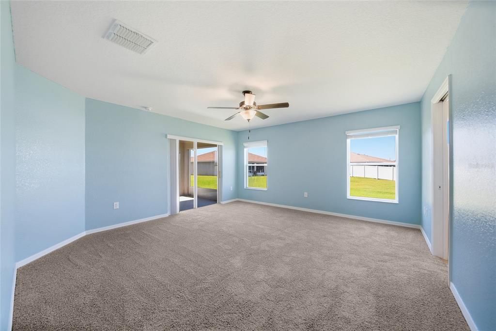 Active With Contract: $360,000 (4 beds, 2 baths, 1722 Square Feet)