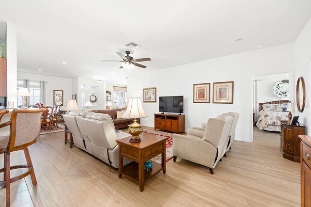 Active With Contract: $304,999 (3 beds, 2 baths, 1971 Square Feet)