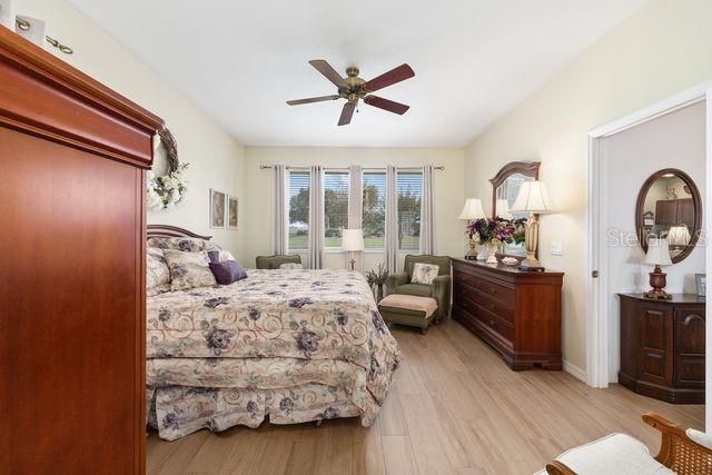 Active With Contract: $304,999 (3 beds, 2 baths, 1971 Square Feet)