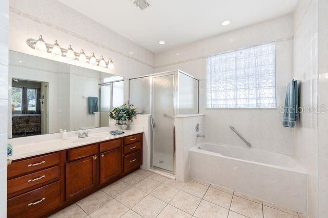 Active With Contract: $304,999 (3 beds, 2 baths, 1971 Square Feet)