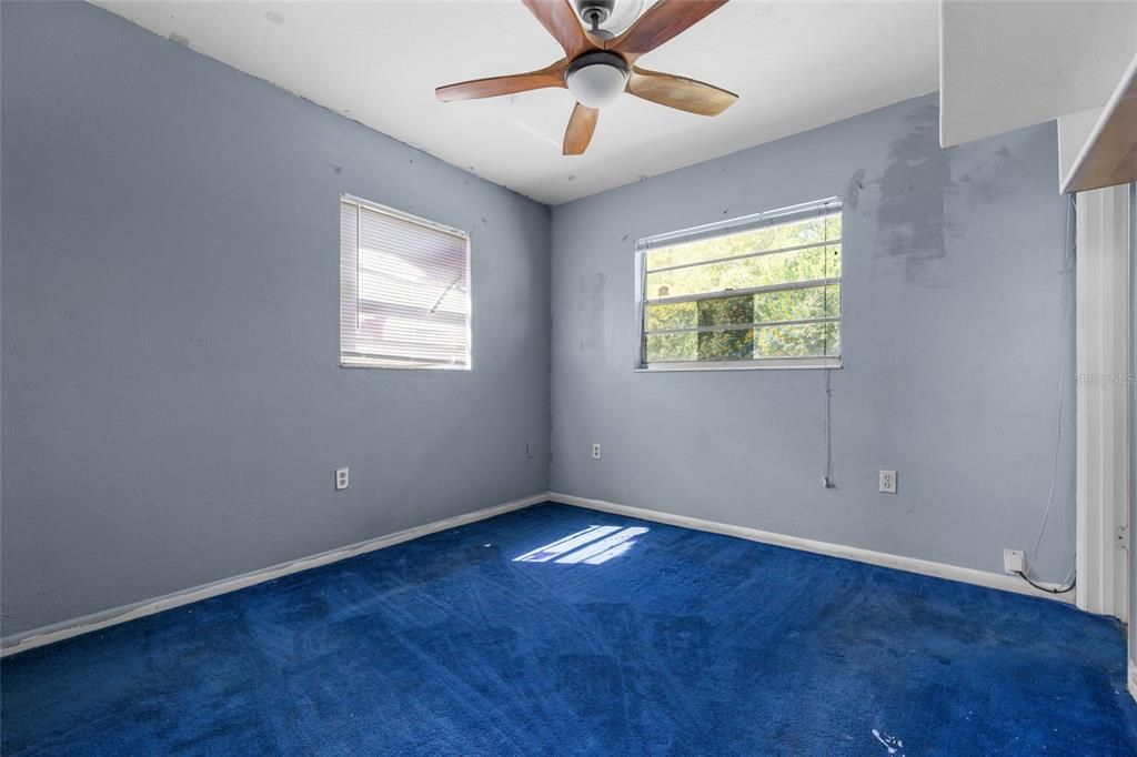 Под контрактом: $162,900 (3 спален, 2 ванн, 1140 Квадратных фут)