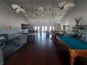 For Rent: $1,650 (1 beds, 1 baths, 561 Square Feet)