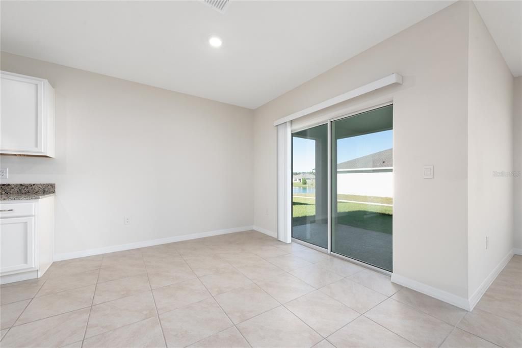 出租: $2,300 (4 贝兹, 2 浴室, 1830 平方英尺)