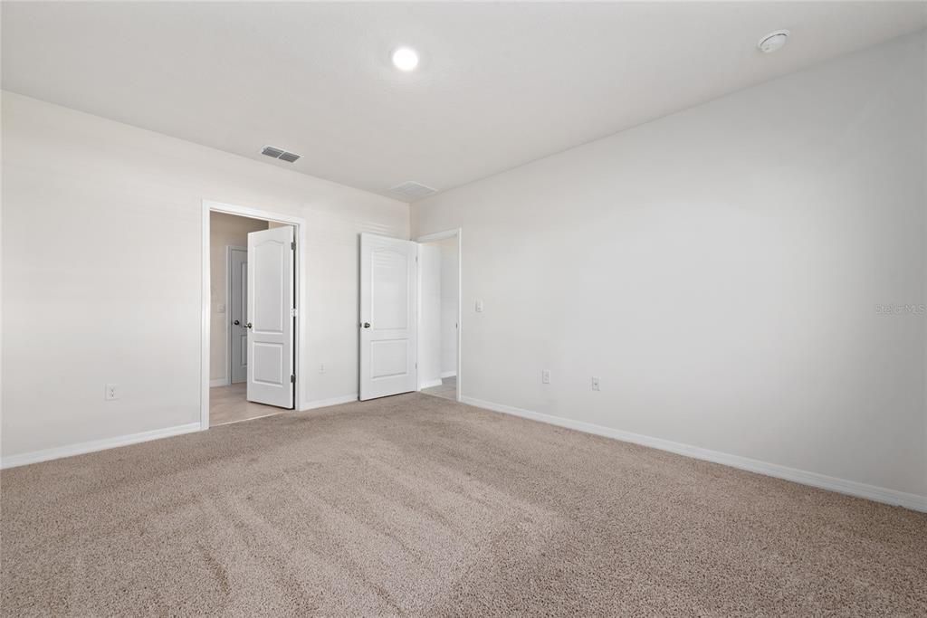 出租: $2,300 (4 贝兹, 2 浴室, 1830 平方英尺)