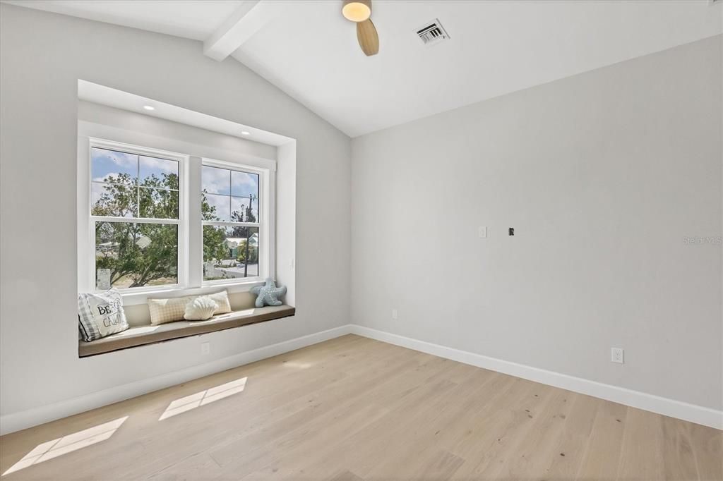 待售: $1,299,000 (3 贝兹, 2 浴室, 2160 平方英尺)