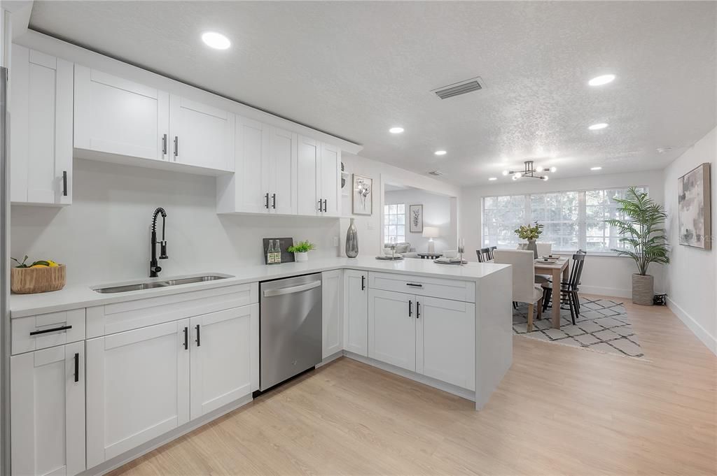 待售: $469,997 (3 贝兹, 2 浴室, 1232 平方英尺)