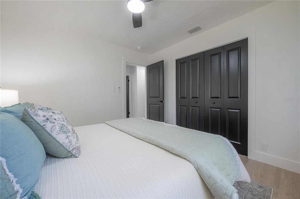 待售: $469,997 (3 贝兹, 2 浴室, 1232 平方英尺)