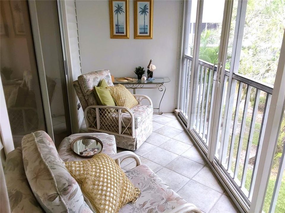 出租: $3,000 (2 贝兹, 2 浴室, 970 平方英尺)