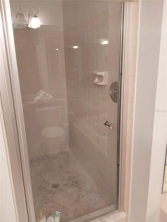 出租: $3,000 (2 贝兹, 2 浴室, 970 平方英尺)