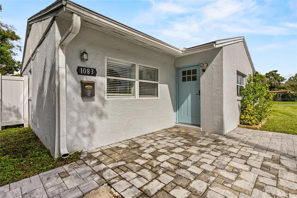 合同活跃: $379,990 (4 贝兹, 2 浴室, 1530 平方英尺)