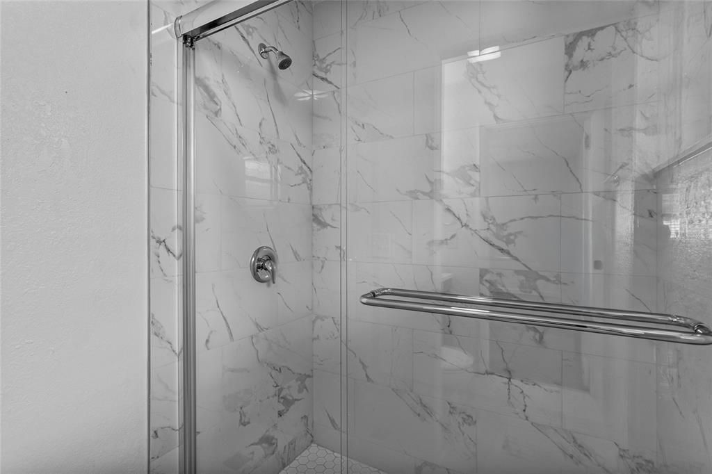 合同活跃: $379,990 (4 贝兹, 2 浴室, 1530 平方英尺)