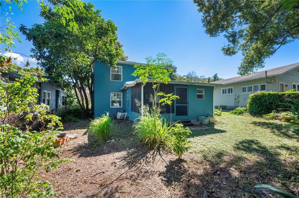 For Sale: $265,000 (4 beds, 2 baths, 1404 Square Feet)