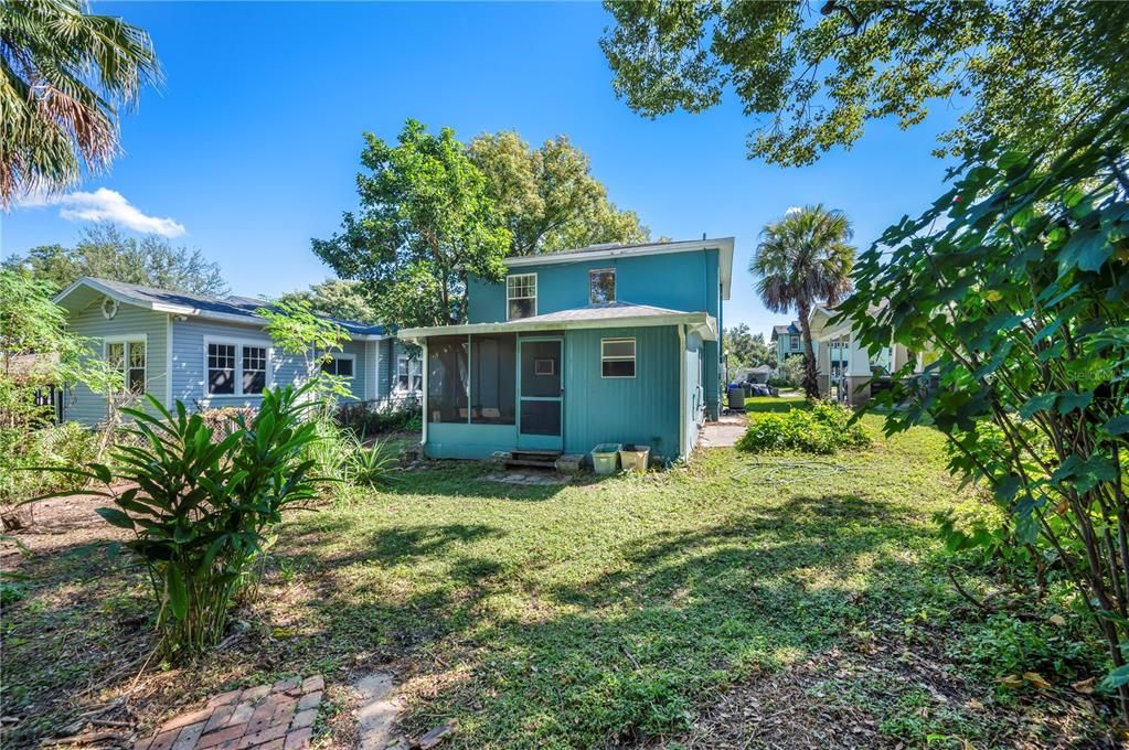 For Sale: $265,000 (4 beds, 2 baths, 1404 Square Feet)