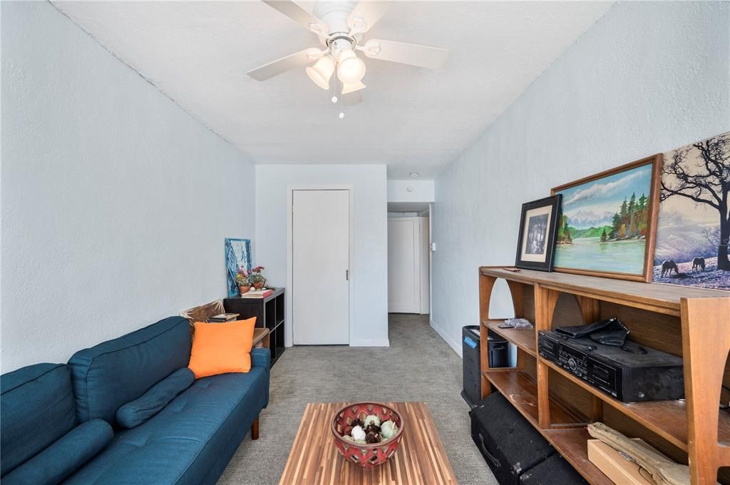 For Sale: $265,000 (4 beds, 2 baths, 1404 Square Feet)