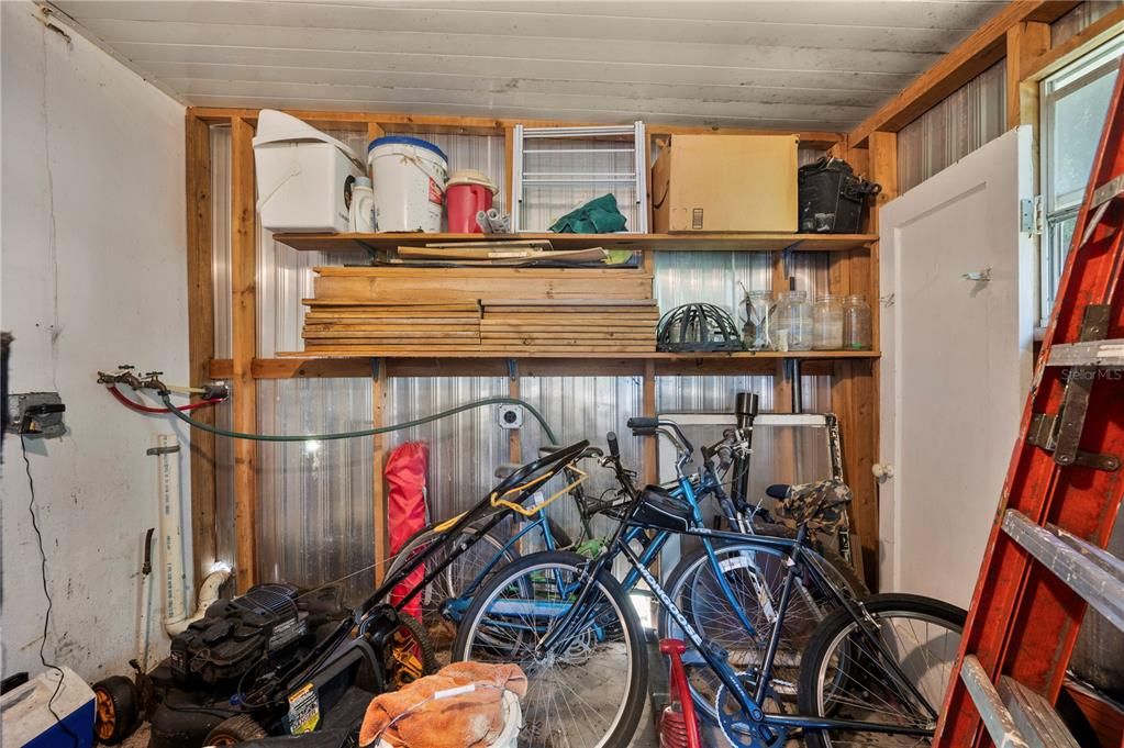 For Sale: $265,000 (4 beds, 2 baths, 1404 Square Feet)