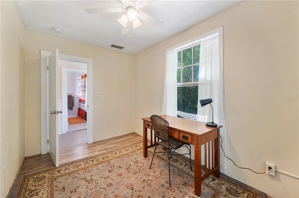 For Sale: $265,000 (4 beds, 2 baths, 1404 Square Feet)