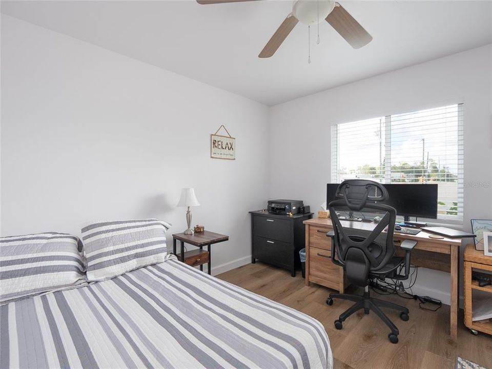 На продажу: $374,999 (3 спален, 2 ванн, 1367 Квадратных фут)