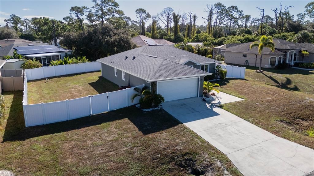 На продажу: $374,999 (3 спален, 2 ванн, 1367 Квадратных фут)