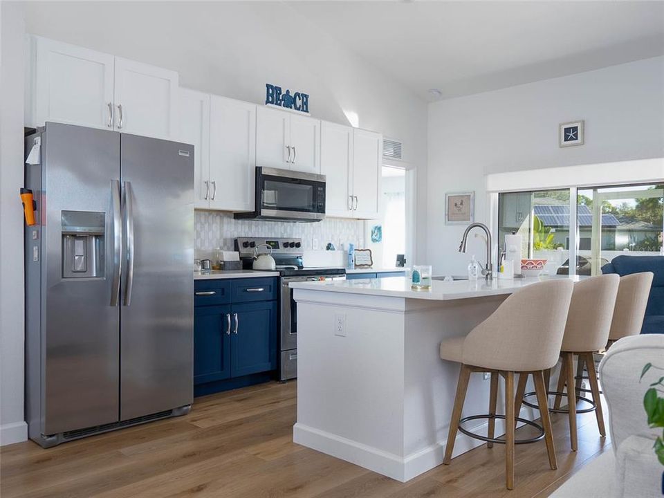 На продажу: $374,999 (3 спален, 2 ванн, 1367 Квадратных фут)