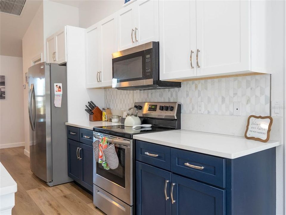 На продажу: $374,999 (3 спален, 2 ванн, 1367 Квадратных фут)