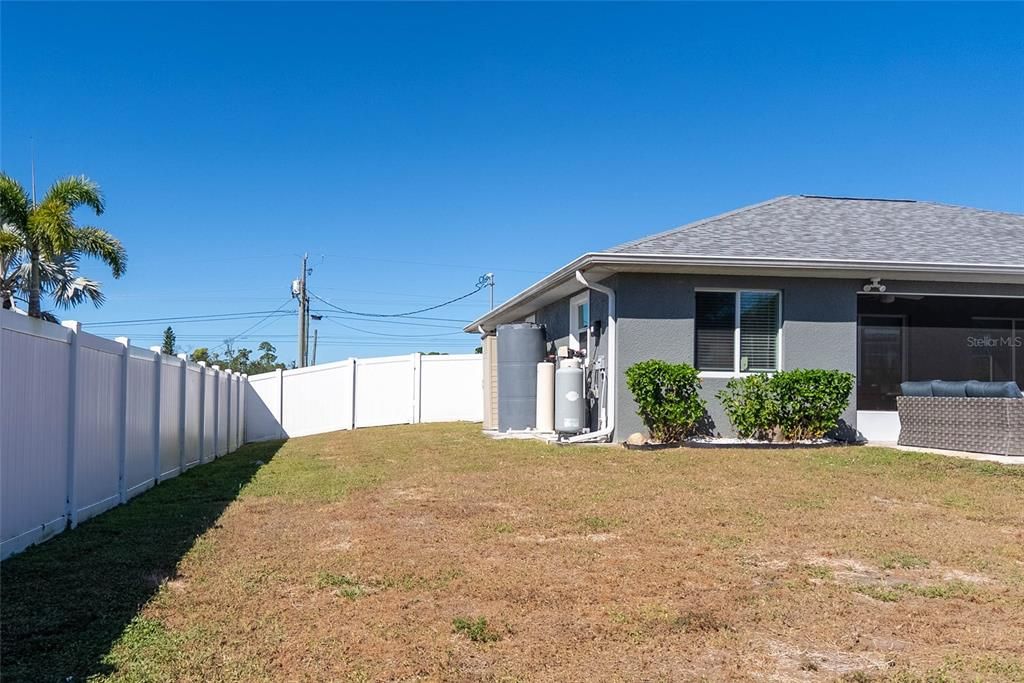 На продажу: $374,999 (3 спален, 2 ванн, 1367 Квадратных фут)