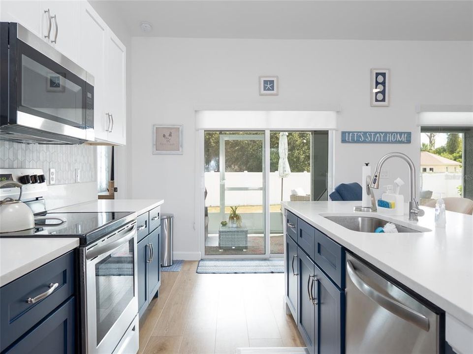 На продажу: $374,999 (3 спален, 2 ванн, 1367 Квадратных фут)