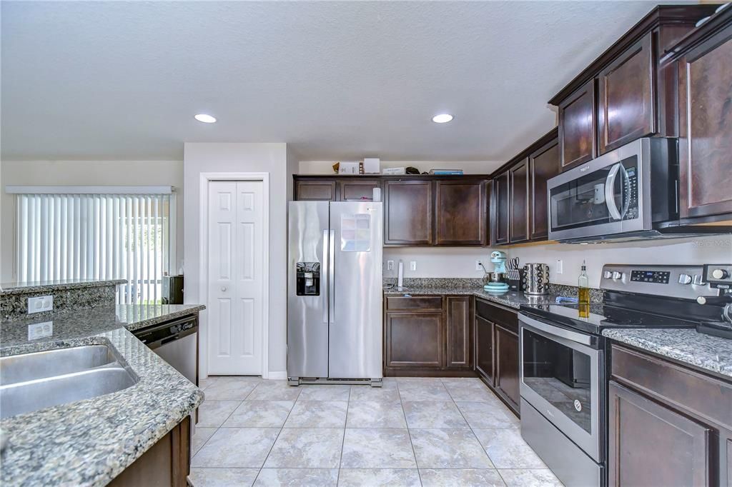 Active With Contract: $1,950 (3 beds, 2 baths, 1576 Square Feet)