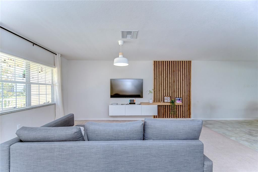 Active With Contract: $1,950 (3 beds, 2 baths, 1576 Square Feet)