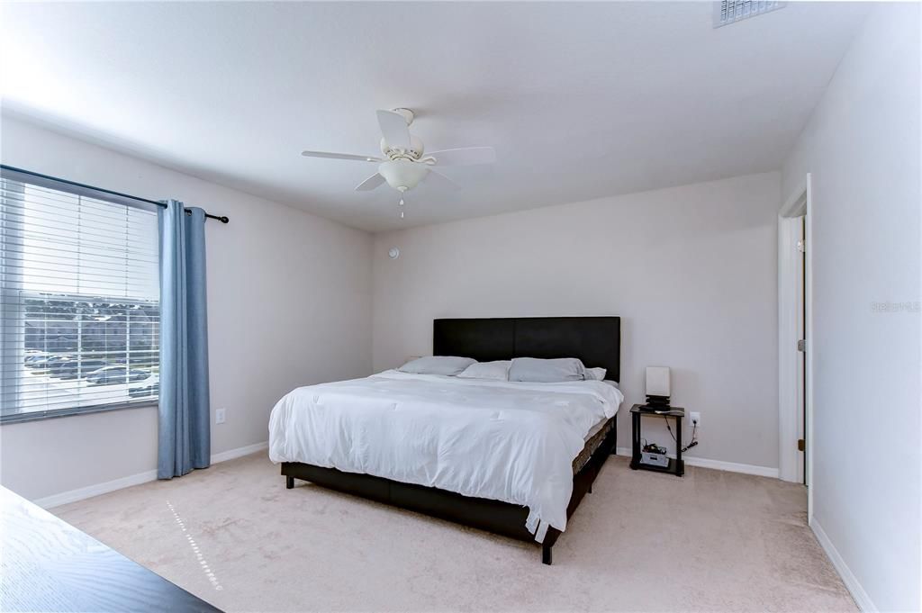Active With Contract: $1,950 (3 beds, 2 baths, 1576 Square Feet)