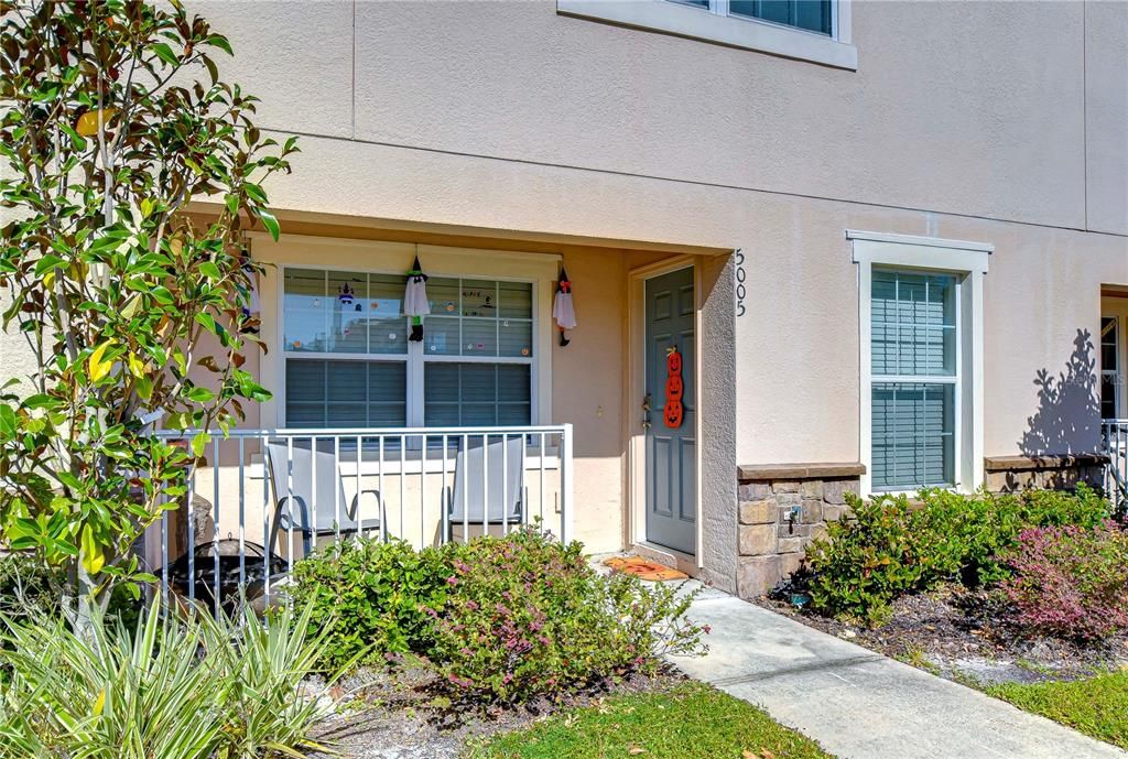 Active With Contract: $1,950 (3 beds, 2 baths, 1576 Square Feet)