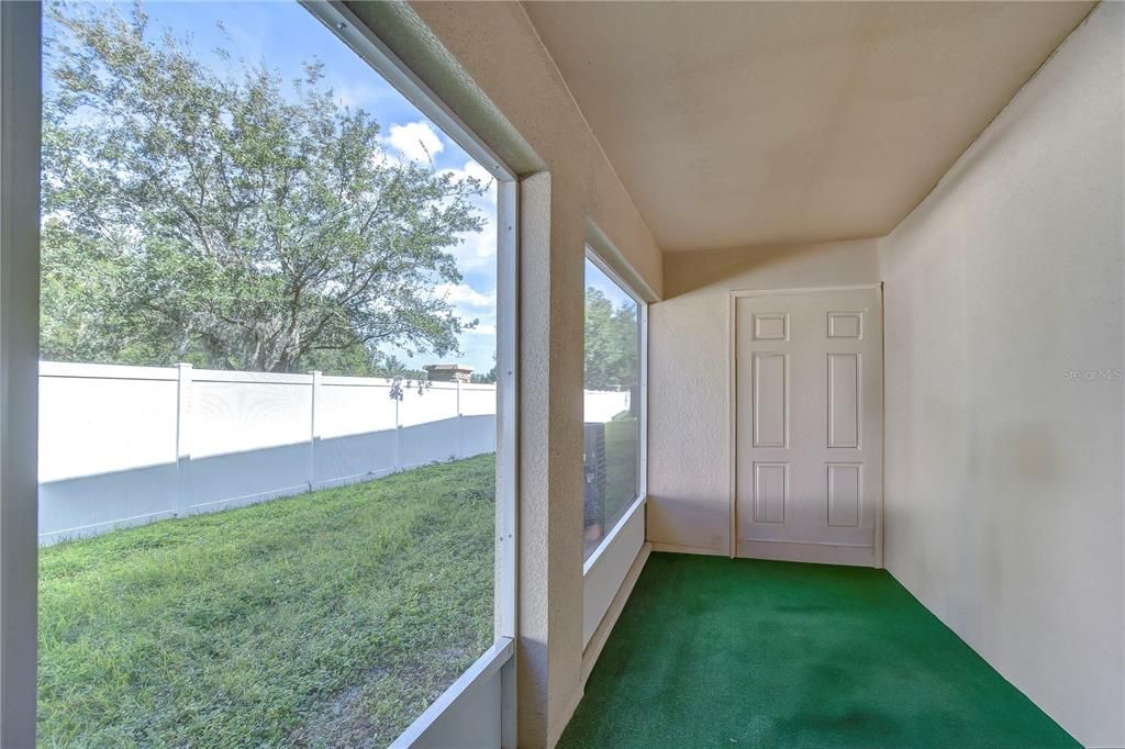 Active With Contract: $1,950 (3 beds, 2 baths, 1576 Square Feet)