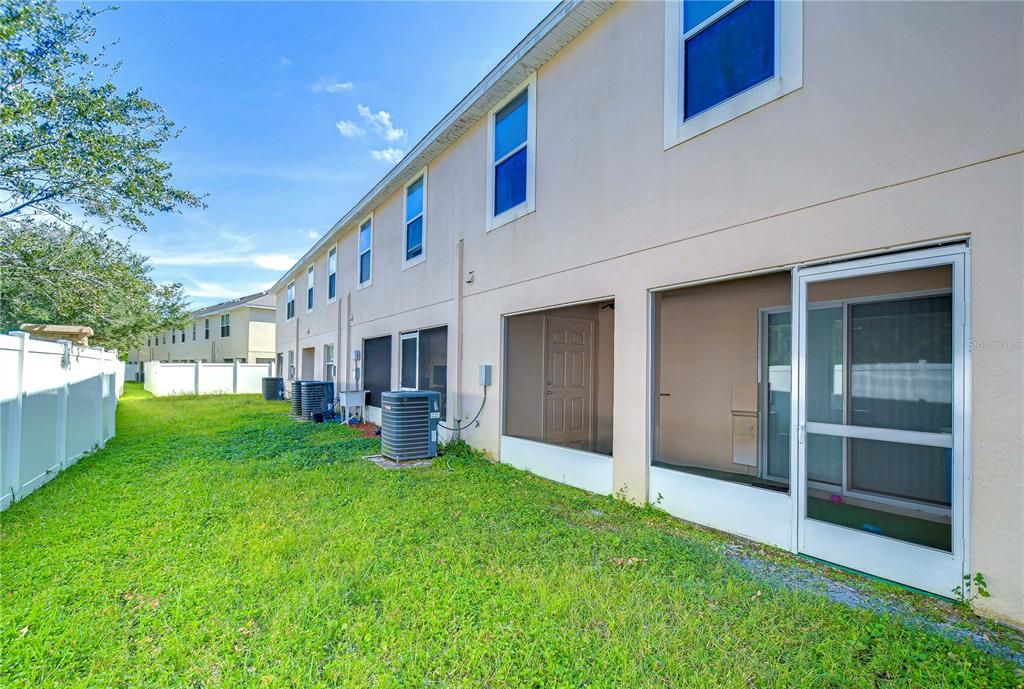 Active With Contract: $1,950 (3 beds, 2 baths, 1576 Square Feet)
