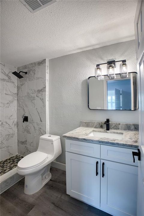 Active With Contract: $285,000 (3 beds, 2 baths, 1268 Square Feet)