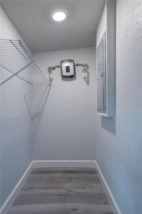 Active With Contract: $285,000 (3 beds, 2 baths, 1268 Square Feet)