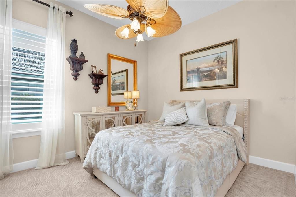 For Sale: $799,900 (3 beds, 3 baths, 2368 Square Feet)