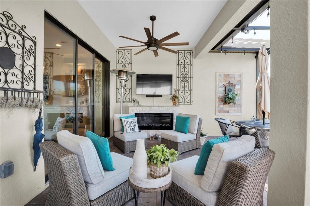 For Sale: $799,900 (3 beds, 3 baths, 2368 Square Feet)