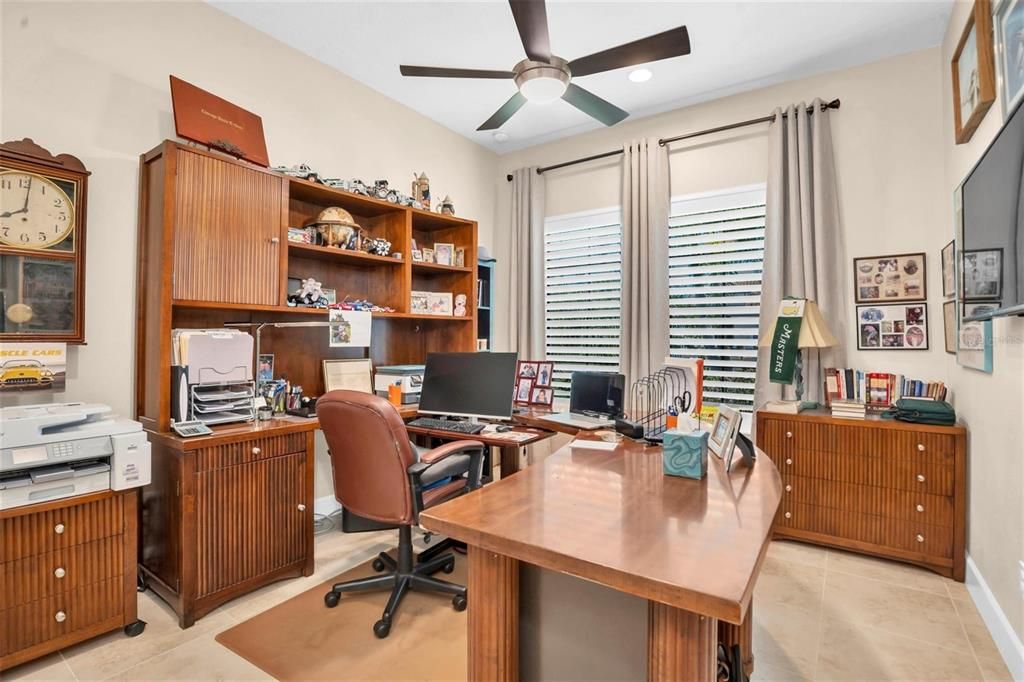 For Sale: $799,900 (3 beds, 3 baths, 2368 Square Feet)