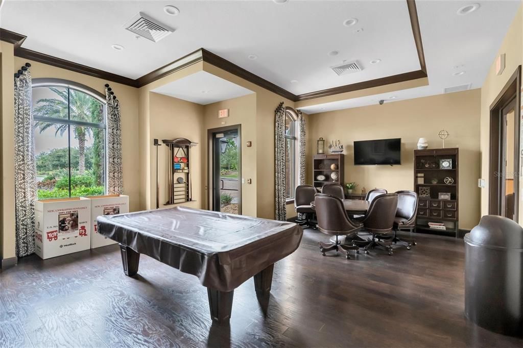 For Sale: $799,900 (3 beds, 3 baths, 2368 Square Feet)