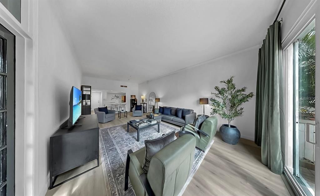 For Sale: $339,900 (2 beds, 2 baths, 1230 Square Feet)