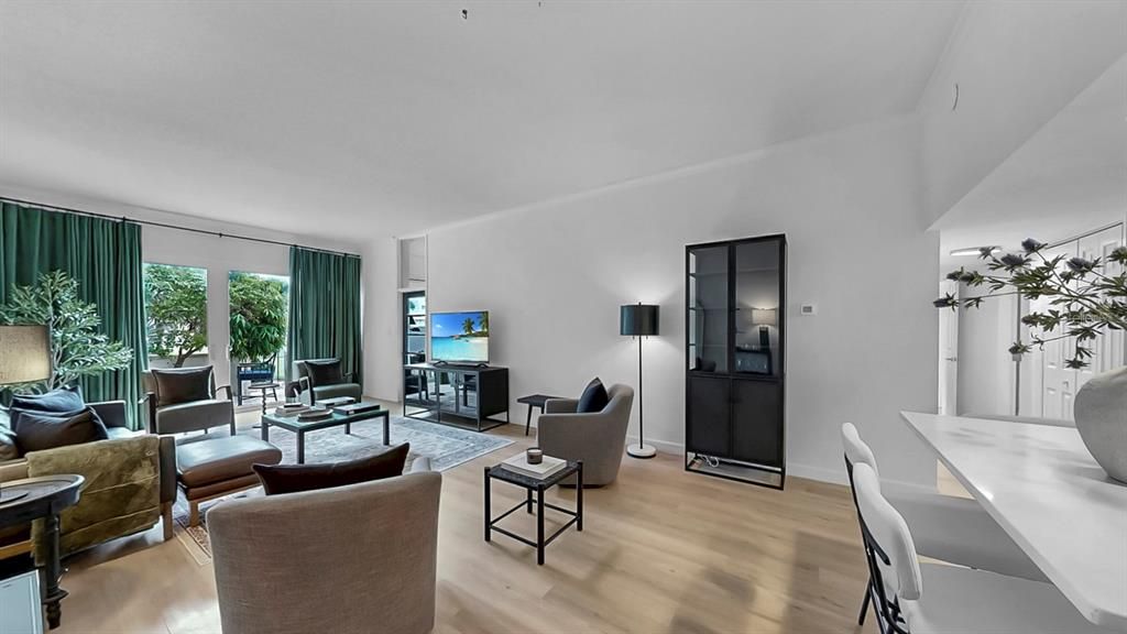 For Sale: $339,900 (2 beds, 2 baths, 1230 Square Feet)