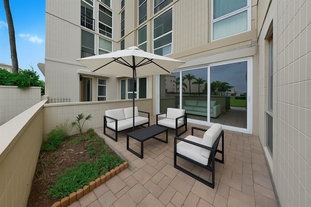 For Sale: $339,900 (2 beds, 2 baths, 1230 Square Feet)