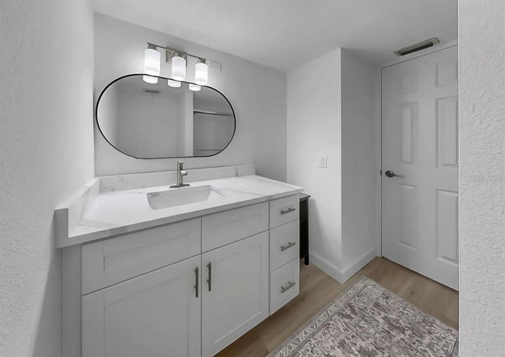 For Sale: $339,900 (2 beds, 2 baths, 1230 Square Feet)