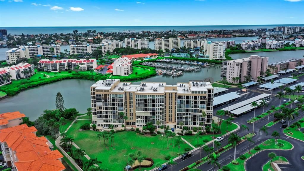 For Sale: $339,900 (2 beds, 2 baths, 1230 Square Feet)