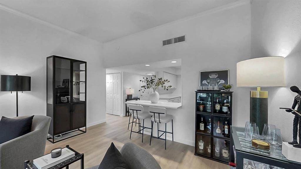 For Sale: $339,900 (2 beds, 2 baths, 1230 Square Feet)