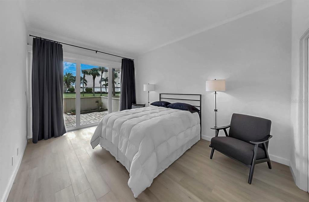 For Sale: $339,900 (2 beds, 2 baths, 1230 Square Feet)