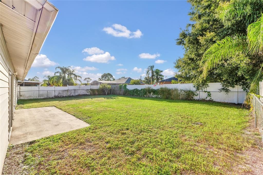 待售: $255,000 (3 贝兹, 2 浴室, 1216 平方英尺)