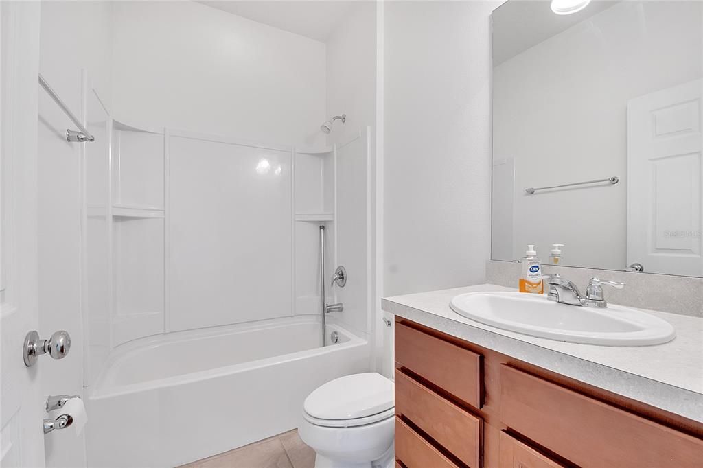 En Venta: $475,000 (4 camas, 3 baños, 2128 Pies cuadrados)